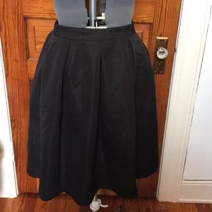 Forever 21+ side zip black skirt